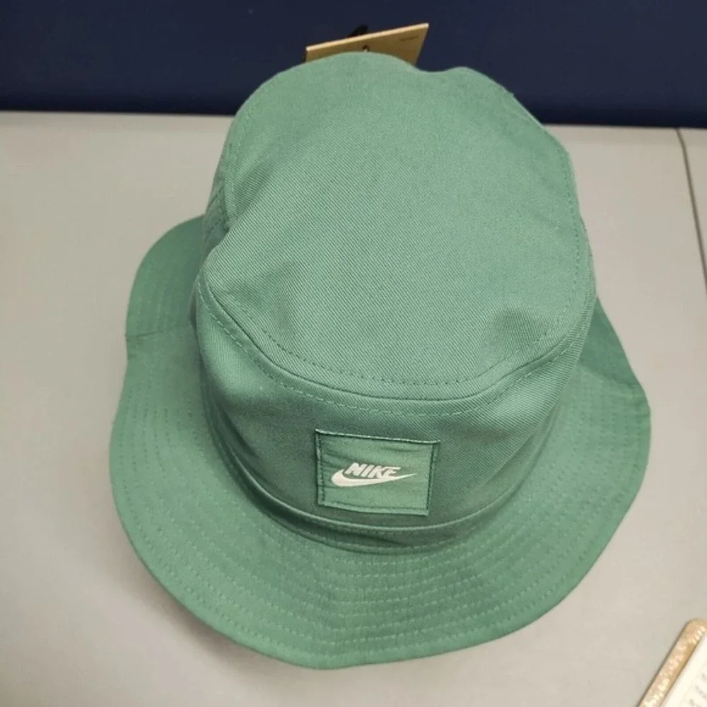 Nike Apex Futura Bucket Hat Youth One Size Hunter Green Polyester FB5648-361‎